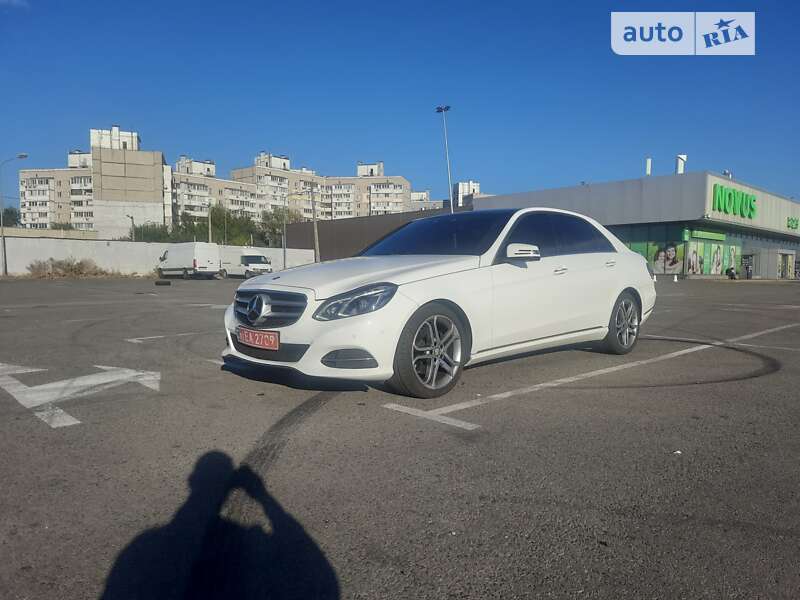 Седан Mercedes-Benz E-Class 2015 в Киеве