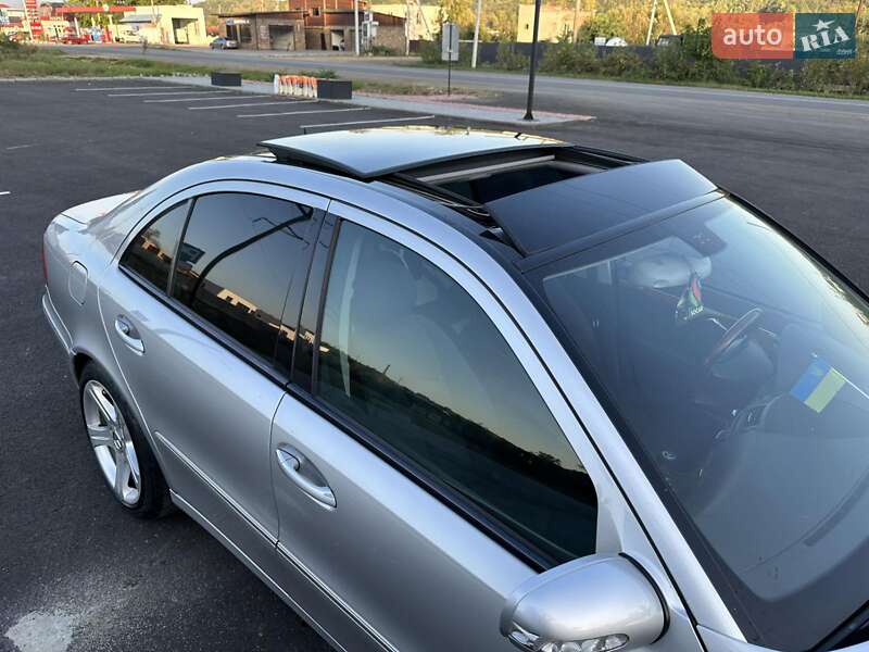 Седан Mercedes-Benz E-Class 2004 в Виноградове