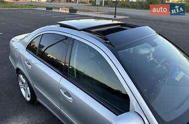Седан Mercedes-Benz E-Class 2004 в 