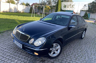 Седан Mercedes-Benz E-Class 2002 в Львове