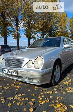 Седан Mercedes-Benz E-Class 2000 в Тернополе