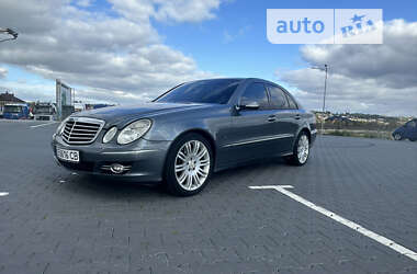 Седан Mercedes-Benz E-Class 2007 в Чернівцях