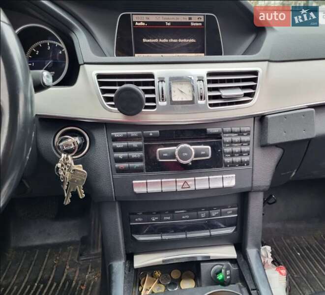 Седан Mercedes-Benz E-Class 2014 в Чернівцях