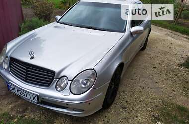 Седан Mercedes-Benz E-Class 2002 в Дубні