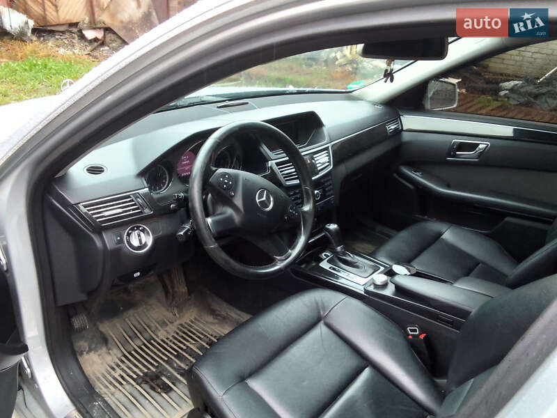 Универсал Mercedes-Benz E-Class 2010 в Рахове