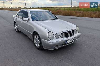 Седан Mercedes-Benz E-Class 2000 в Кілії