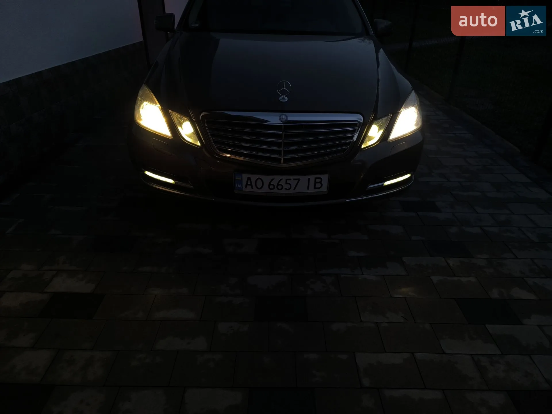 2012 Mercedes-Benz E-klasse - мініатюра 19