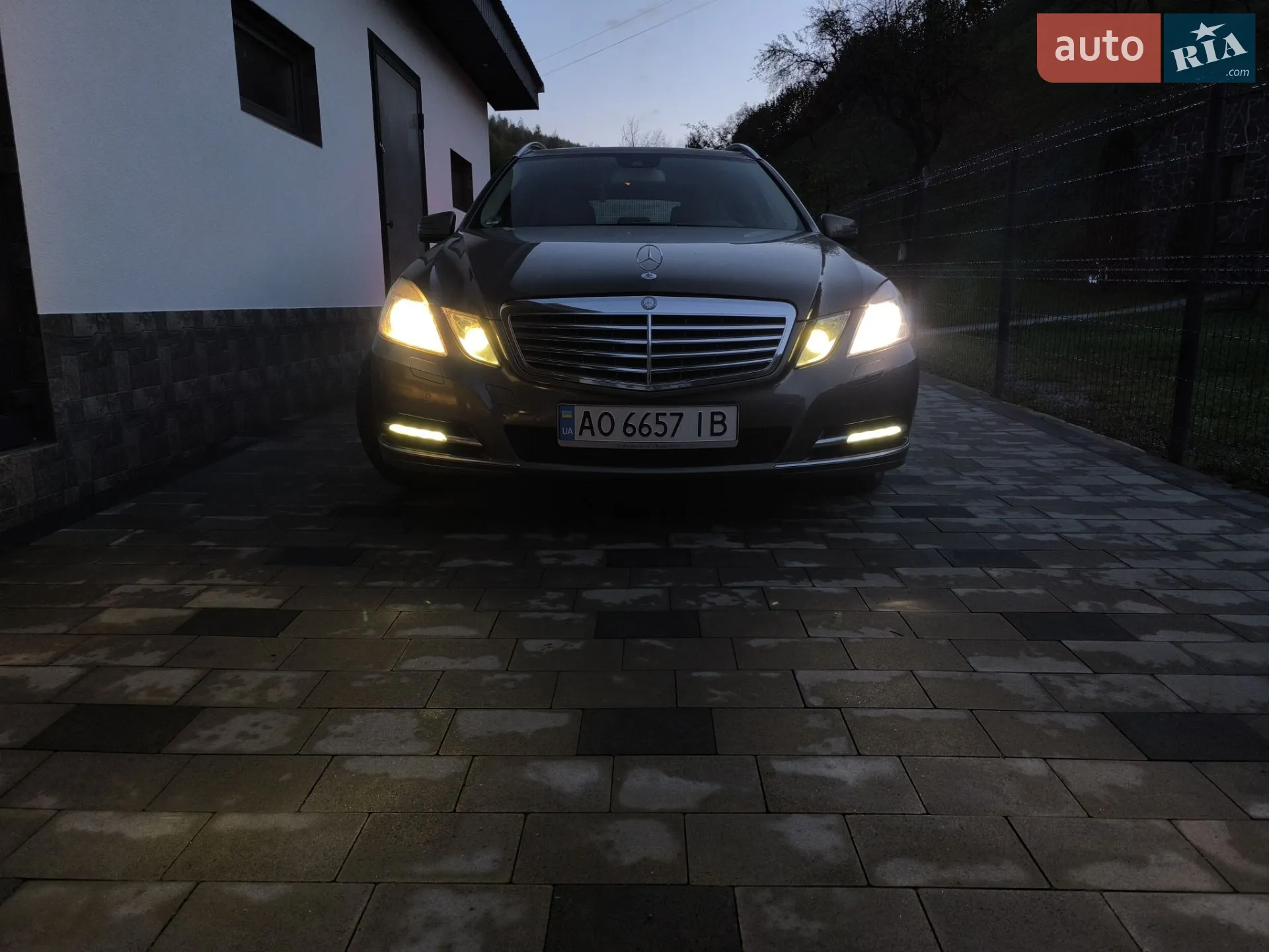 2012 Mercedes-Benz E-klasse - мініатюра 21