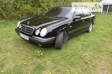 Седан Mercedes-Benz E-Class 1999 в Тернополі