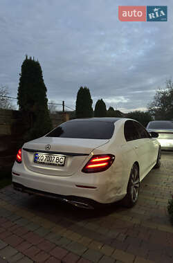 Седан Mercedes-Benz E-Class 2017 в 