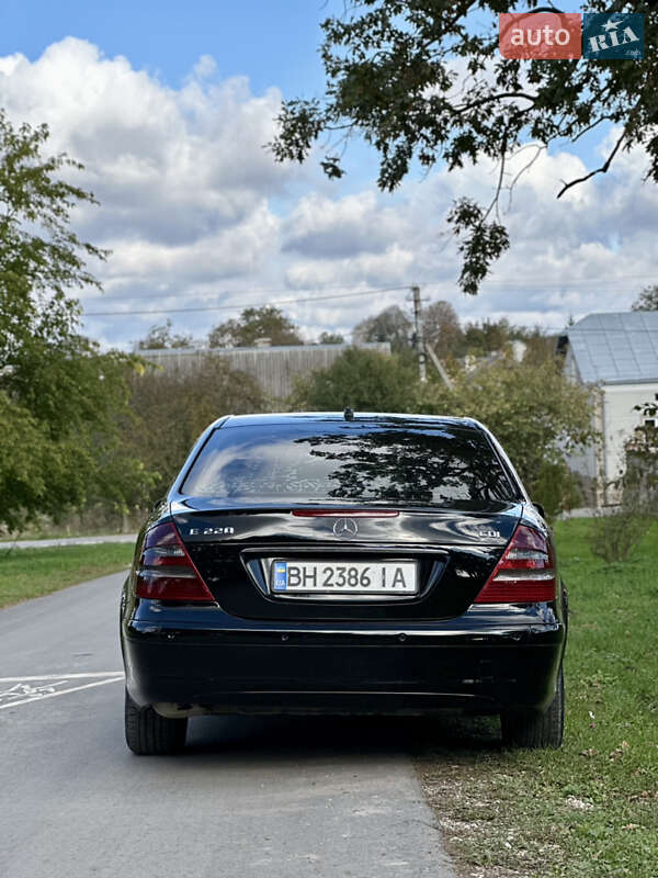 Седан Mercedes-Benz E-Class 2003 в Тернополі