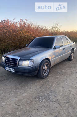 Седан Mercedes-Benz E-Class 1991 в Львові