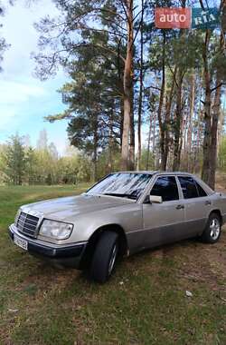 Седан Mercedes-Benz E-Class 1991 в Житомире