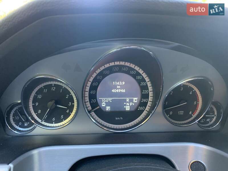 Седан Mercedes-Benz E-Class 2009 в Староконстантинове