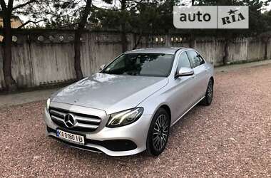 Седан Mercedes-Benz E-Class 2016 в Києві