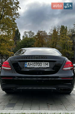 Седан Mercedes-Benz E-Class 2018 в 