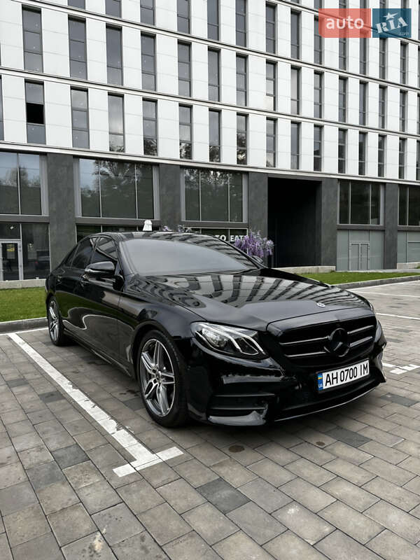 Седан Mercedes-Benz E-Class 2018 в 