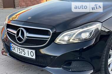 Седан Mercedes-Benz E-Class 2010 в Рівному