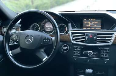 Седан Mercedes-Benz E-Class 2010 в Рівному