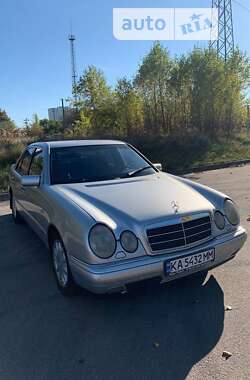 Седан Mercedes-Benz E-Class 1998 в Києві