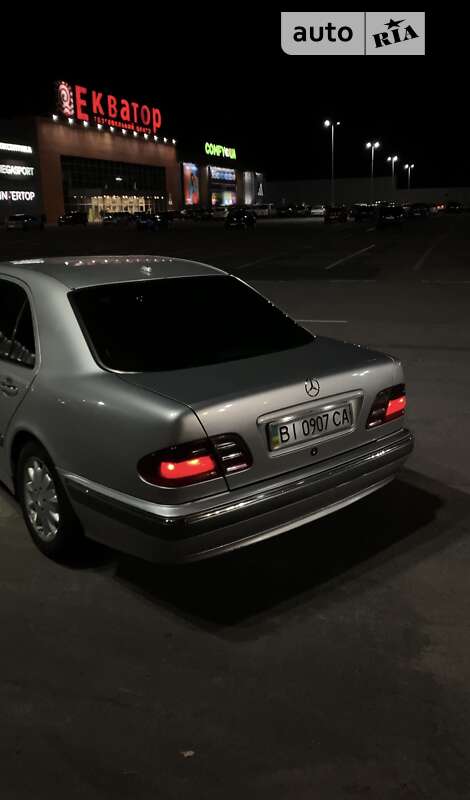 Седан Mercedes-Benz E-Class 2001 в Полтаві