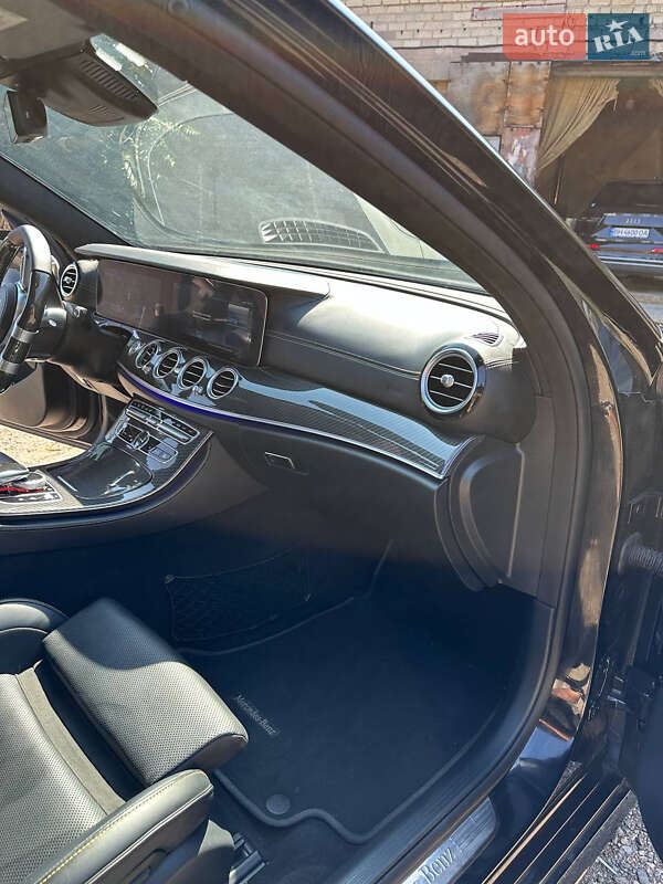 Седан Mercedes-Benz E-Class 2018 в Подольске