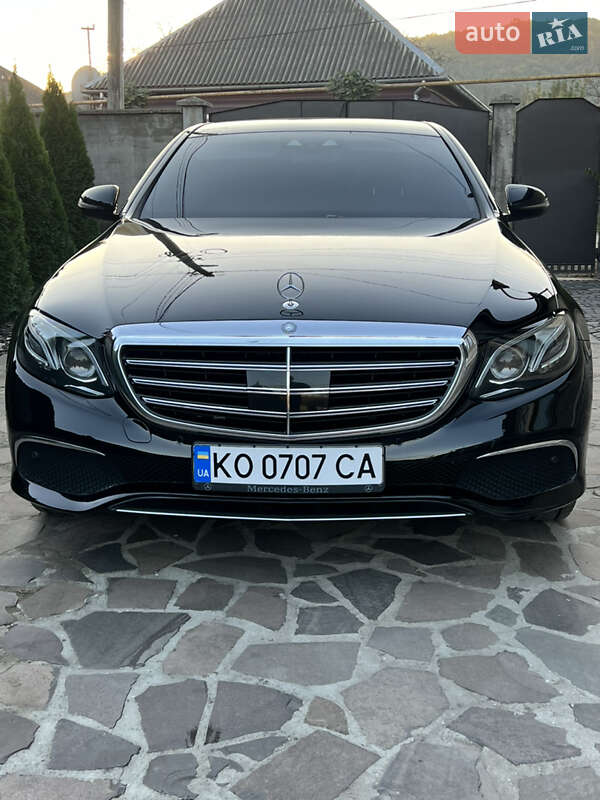 Седан Mercedes-Benz E-Class 2016 в Мукачево
