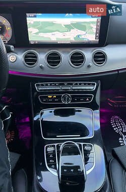 Седан Mercedes-Benz E-Class 2016 в 