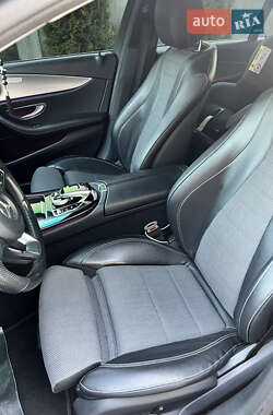 Седан Mercedes-Benz E-Class 2016 в 