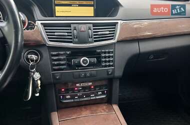 Универсал Mercedes-Benz E-Class 2011 в 
