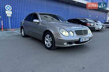 Седан Mercedes-Benz E-Class 2006 в Дніпрі