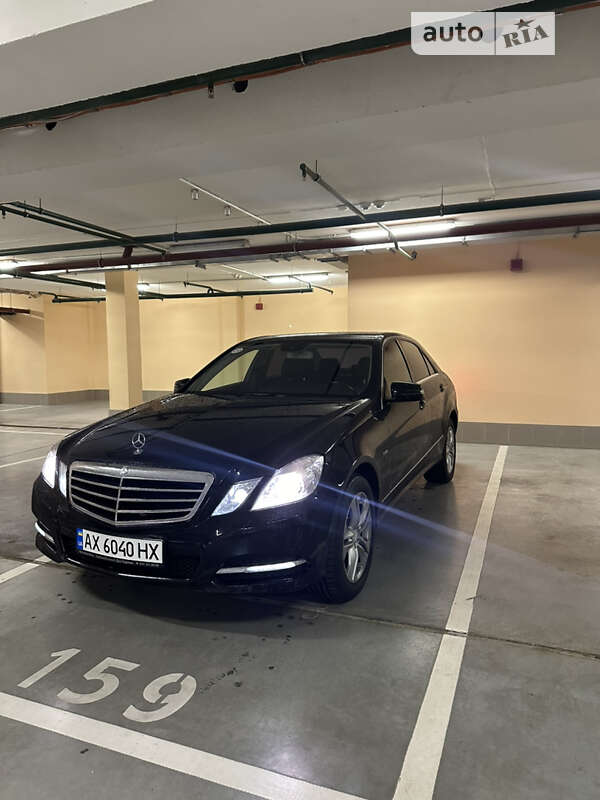 Седан Mercedes-Benz E-Class 2010 в Києві