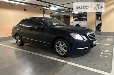 Седан Mercedes-Benz E-Class 2010 в Києві