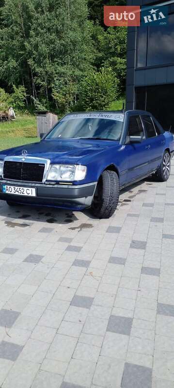 Mercedes-Benz E-Class 1989