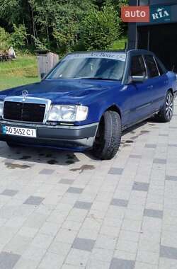 Седан Mercedes-Benz E-Class 1989 в 