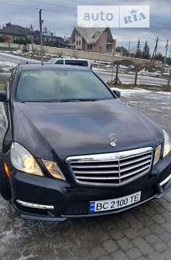 Седан Mercedes-Benz E-Class 2012 в Львові