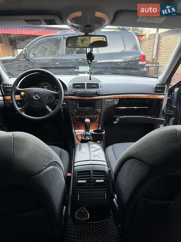 Седан Mercedes-Benz E-Class 2004 в Чугуеве фото 36 Седан Mercedes-Benz E-Class 2004 в Чугуеве