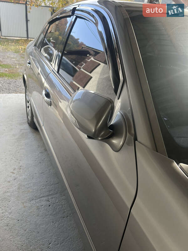 Седан Mercedes-Benz E-Class 2006 в Вижнице
