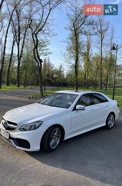 Седан Mercedes-Benz E-Class 2015 в 