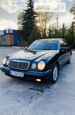 Седан Mercedes-Benz E-Class 1997 в Харькове