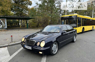 Седан Mercedes-Benz E-Class 2001 в Києві