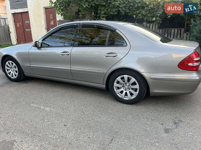 Седан Mercedes-Benz E-Class 2006 в 