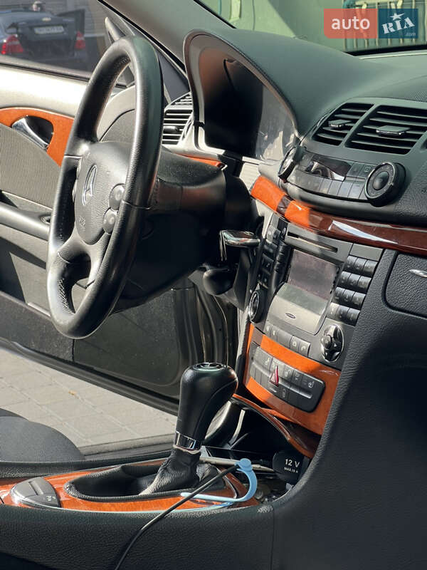 Седан Mercedes-Benz E-Class 2007 в Одессе