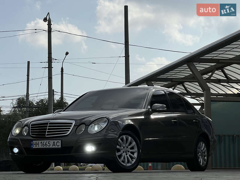 Седан Mercedes-Benz E-Class 2007 в Одессе
