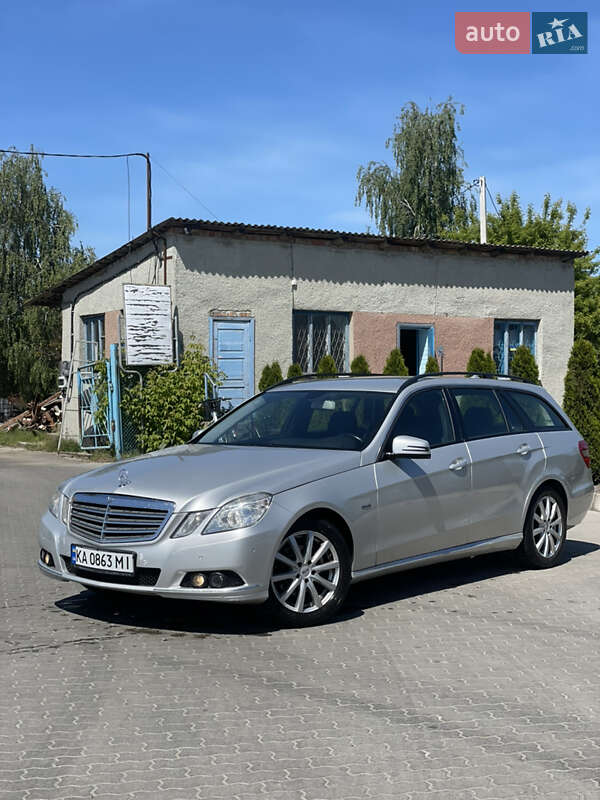 Универсал Mercedes-Benz E-Class 2011 в Киеве