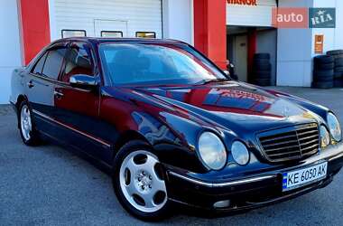 Седан Mercedes-Benz E-Class 2000 в Днепре