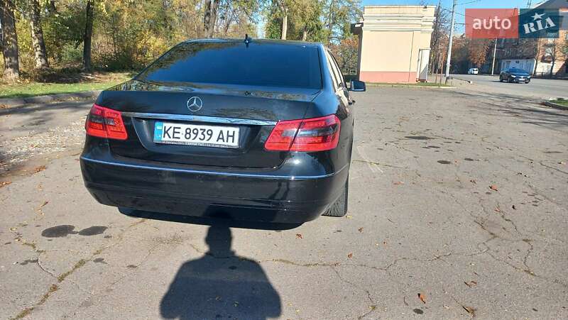 Седан Mercedes-Benz E-Class 2010 в Кривому Розі