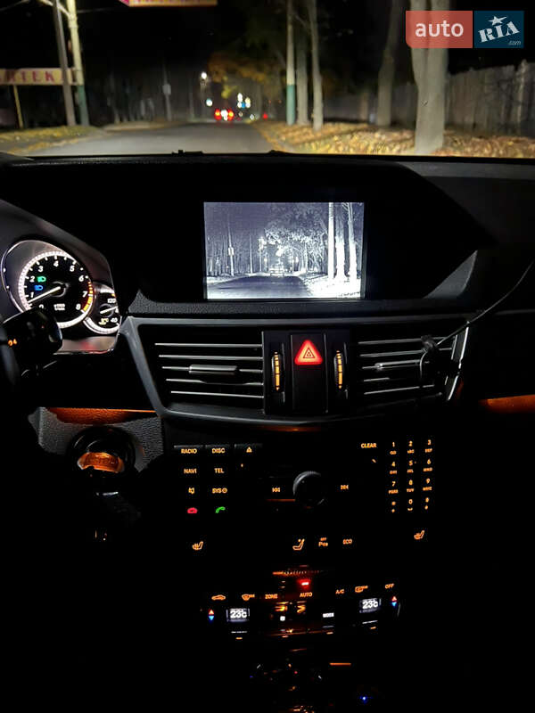 Седан Mercedes-Benz E-Class 2012 в Кропивницькому