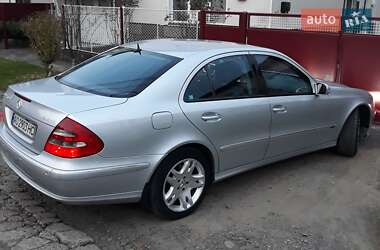 Седан Mercedes-Benz E-Class 2005 в Хусте