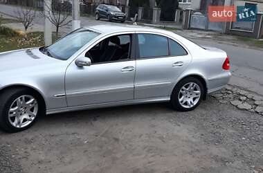 Седан Mercedes-Benz E-Class 2005 в Хусте